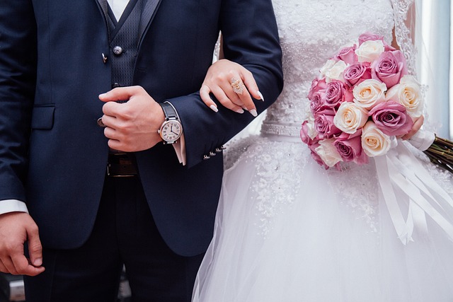 Sny o modrých svatebních šatech: Představují zklamání nebo naplnění?