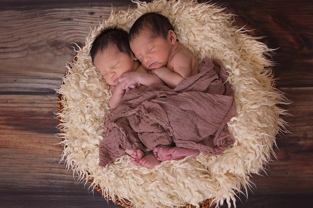 Snové postavy: Co znamenají spojené sny o dvojčatech ve vašem porodnickém snotu